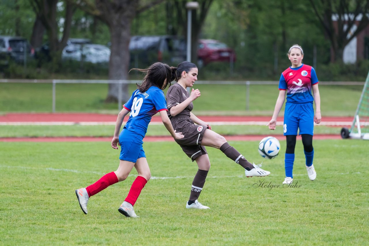 Bild 292 - wCJ VfL Pinneberg3 - St.Pauli : Ergebnis: 2:1